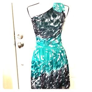 Nine West one shoulder cocktail dress size 0